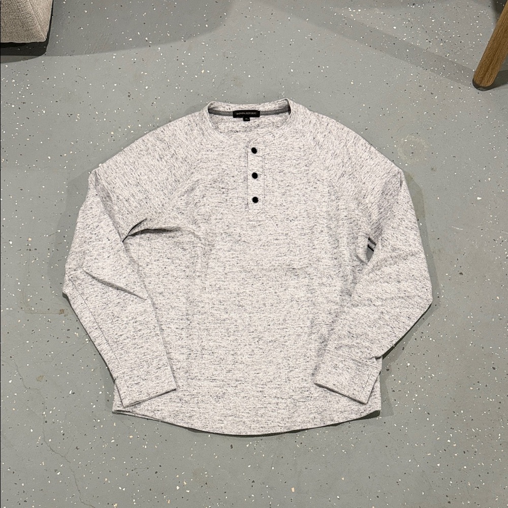 Banana Republic Heather Gray Long Sleeve Henley